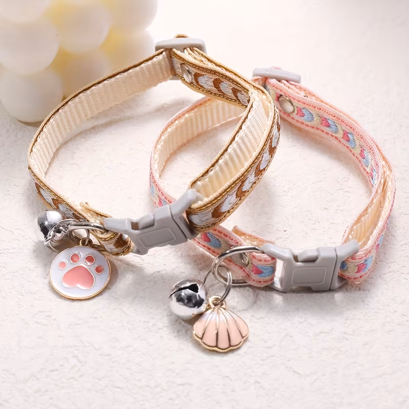 COLLAR LINDO PARA MASCOTA CON COLGANTE